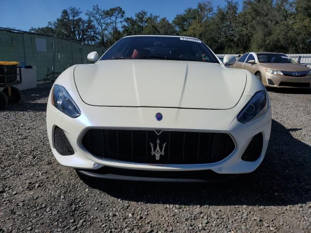 ZAM45VMA6K0318447 - 2019 MASERATI GRANTURISM S WHITE photo 5