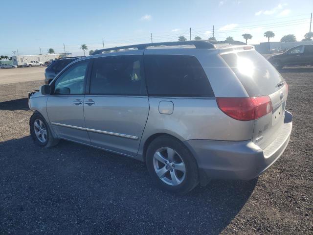 5TDZK22C78S134565 - 2008 TOYOTA SIENNA XLE SILVER photo 2