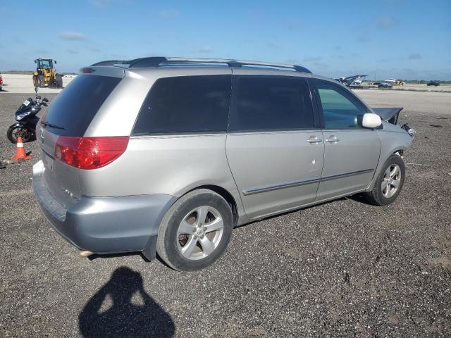 5TDZK22C78S134565 - 2008 TOYOTA SIENNA XLE SILVER photo 3