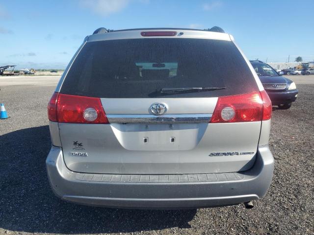 5TDZK22C78S134565 - 2008 TOYOTA SIENNA XLE SILVER photo 6