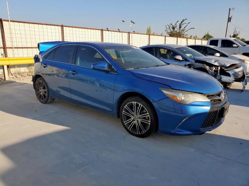 4T1BF1FK5GU549617 - 2016 TOYOTA CAMRY LE 蓝色 照片 4