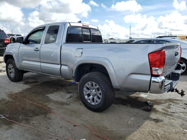 5TFRZ5CNXHX028604 - 2017 TOYOTA TACOMA ACCESS CAB Srebrny zdjęcie 2