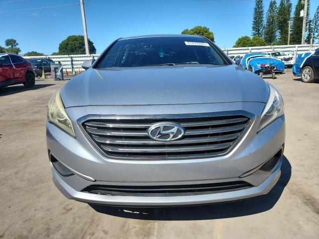 5NPE24AF0HH577443 - 2017 HYUNDAI SONATA SE GRAY photo 5
