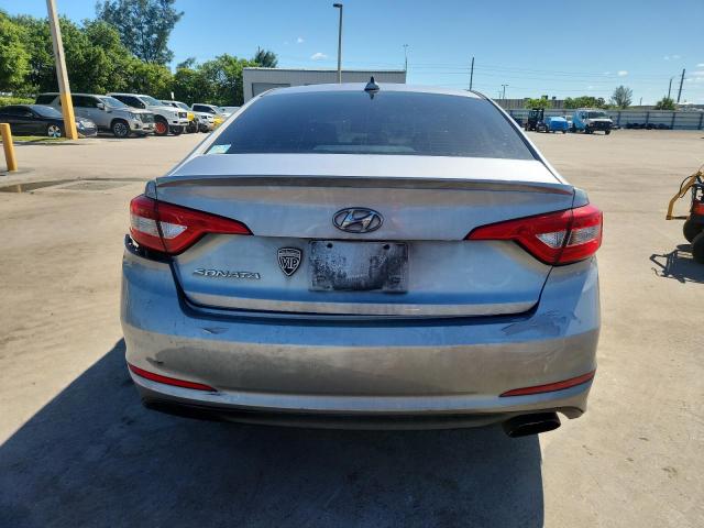 5NPE24AF0HH577443 - 2017 HYUNDAI SONATA SE GRAY photo 6