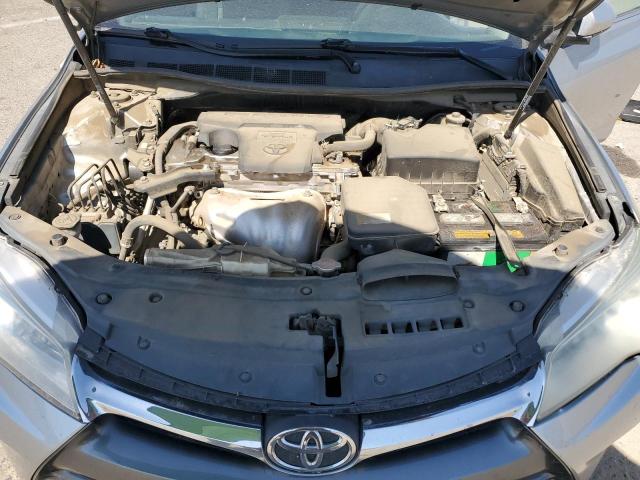 4T4BF1FK0GR583552 - 2016 TOYOTA CAMRY LE Plata foto 11