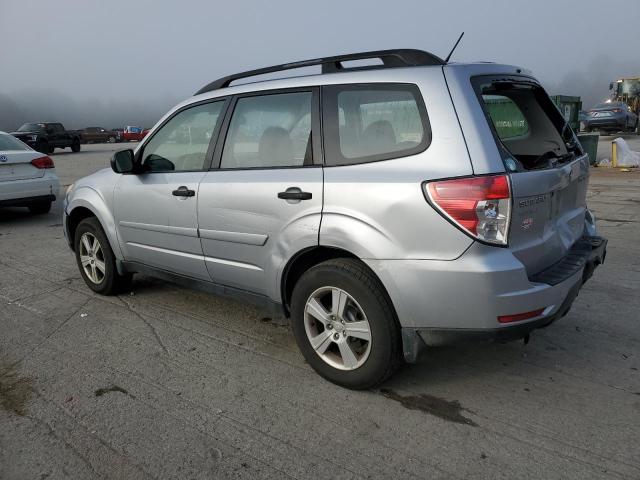 JF2SHABC0DH413379 - 2013 SUBARU FORESTER 2.5X 银色 照片 2