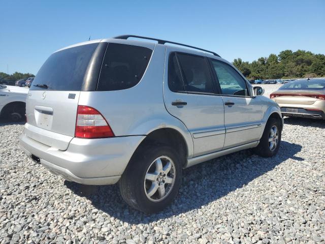 4JGAB57E84A508046 - 2004 MERCEDES-BENZ ML 350 银色 照片 3