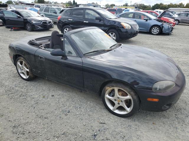 JM1NB353330301015 - 2003 MAZDA MX-5 MIATA BASE BLACK photo 4