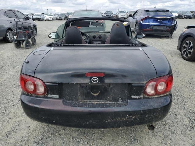 JM1NB353330301015 - 2003 MAZDA MX-5 MIATA BASE BLACK photo 6