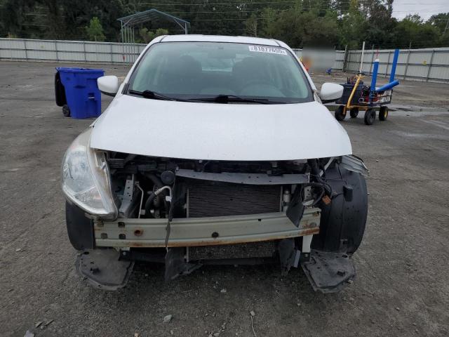 3N1CN7AP4GL827471 - 2016 NISSAN VERSA S 白色 照片 5