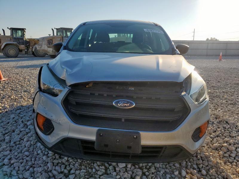 1FMCU0F79HUD01954 - 2017 FORD ESCAPE S Gümüş foto 5