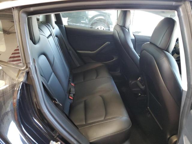 5YJ3E1EBXJF071630 - 2018 TESLA MODEL 3 Սև լուսանկար 11