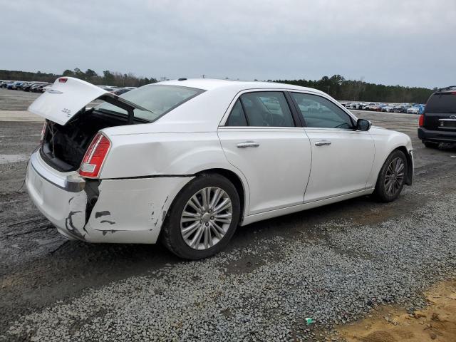 2C3CK6CT3BH530403 - 2011 CHRYSLER 300C WHITE photo 3