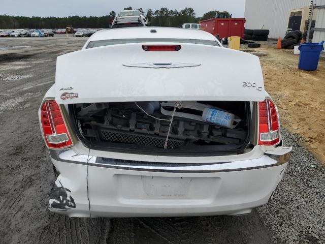 2C3CK6CT3BH530403 - 2011 CHRYSLER 300C WHITE photo 6