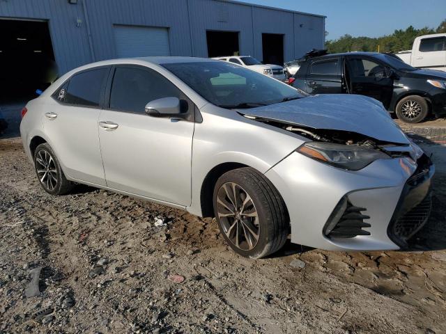 5YFBURHE7KP881807 - 2019 TOYOTA COROLLA L 银色 照片 4