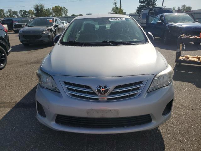 2T1BU4EE0DC001931 - 2013 TOYOTA COROLLA BASE Күміс фото 5