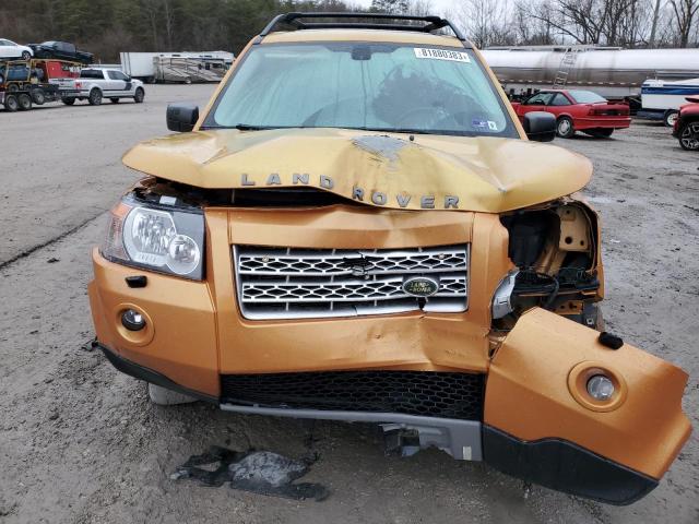 SALFP24N98H025136 - 2008 LAND ROVER LR2 SE ORANGE photo 5