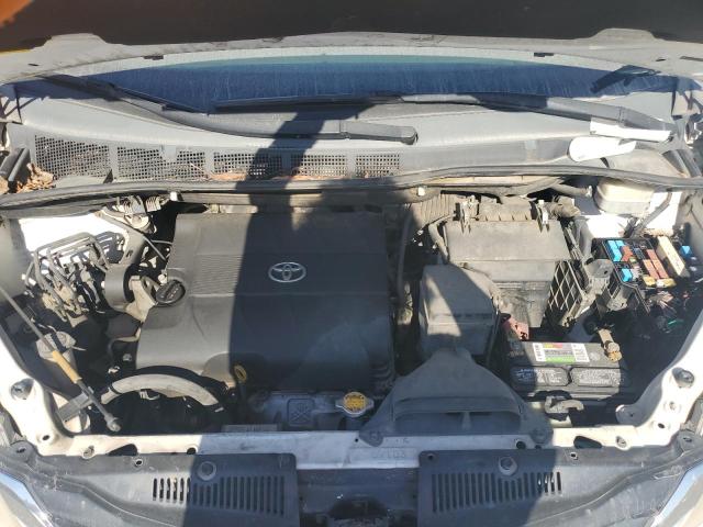 5TDKK3DC3CS190015 - 2012 TOYOTA SIENNA LE Белый фото 12