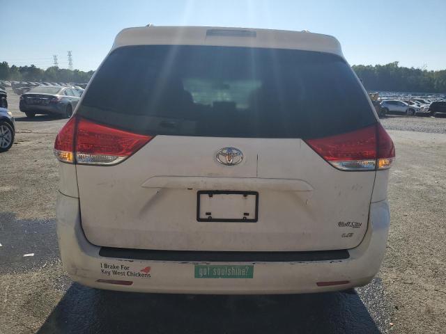 5TDKK3DC3CS190015 - 2012 TOYOTA SIENNA LE Белый фото 6