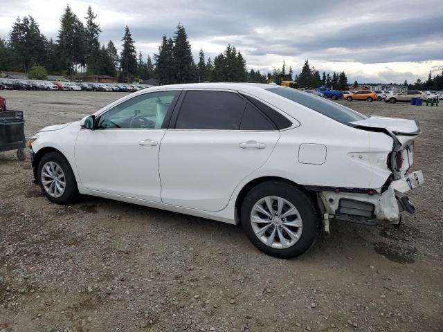 4T4BF1FK2GR551864 - 2016 TOYOTA CAMRY LE WHITE photo 2