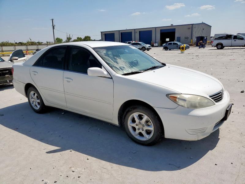 4T1BE32K36U739788 - 2006 TOYOTA CAMRY LE WHITE photo 4