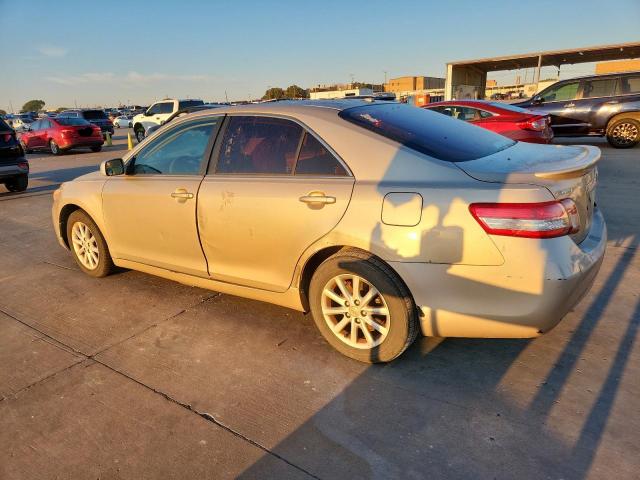 JTNBF3EK2A3003626 - 2010 TOYOTA CAMRY BASE TAN photo 2