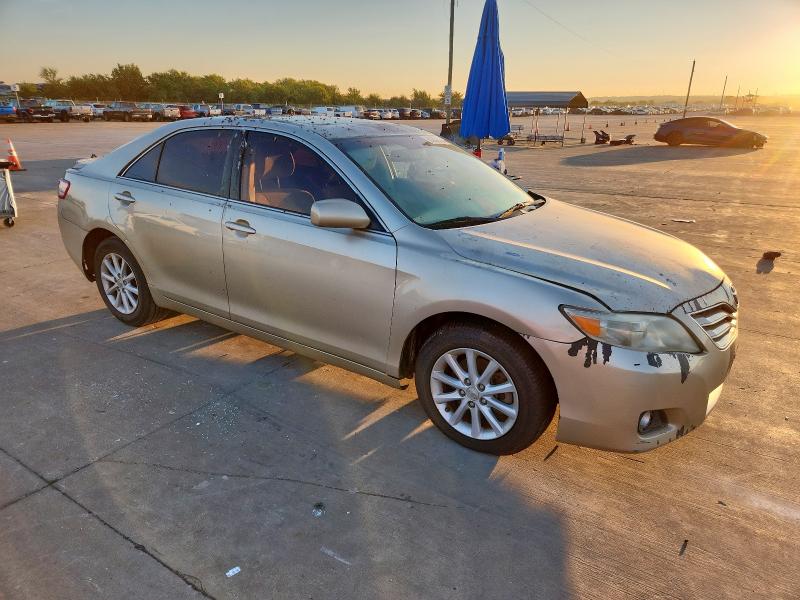 JTNBF3EK2A3003626 - 2010 TOYOTA CAMRY BASE TAN photo 4