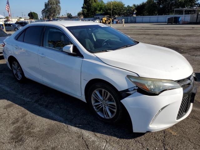 4T1BF1FK4FU979217 - 2015 TOYOTA CAMRY LE 白色 照片 4