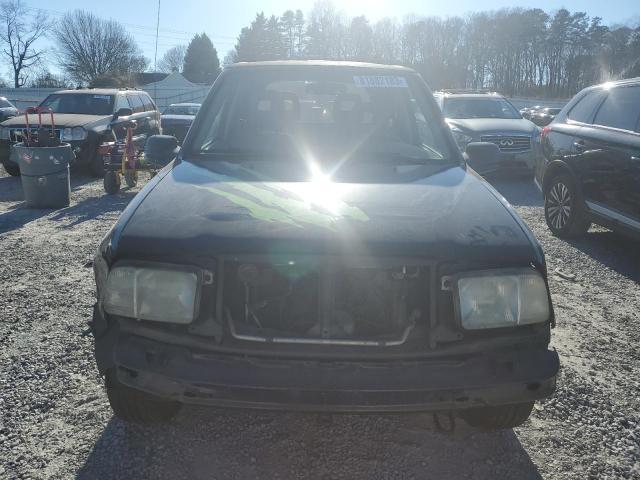 2CNBE18C726920308 - 2002 CHEVROLET TRACKER BLACK photo 5