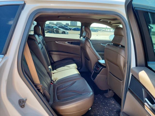 2LMTJ6LR1GBL51208 - 2016 LINCOLN MKX RESERVE Білий фото 11