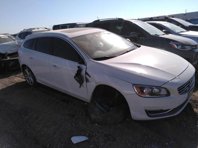 YV140MEB0F1190589 - 2015 VOLVO V60 PREMIER WHITE photo 4