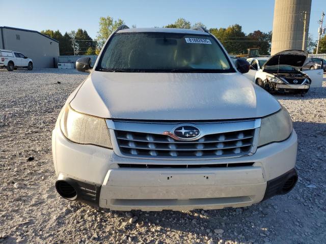 JF2SHABC4CH424299 - 2012 SUBARU FORESTER 2.5X أبيض صورة 5