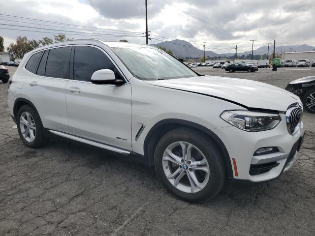 5UXTR9C55JLC74634 - 2018 BMW X3 XDRIVE30I Ақ фото 4