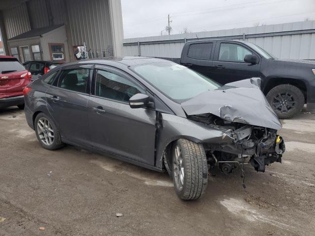 1FADP3F29FL301824 - 2015 FORD FOCUS SE GRAY photo 4