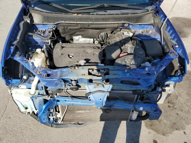 4A4AP4AW8FE049526 - 2015 MITSUBISHI OUTLANDER SE BLUE photo 12