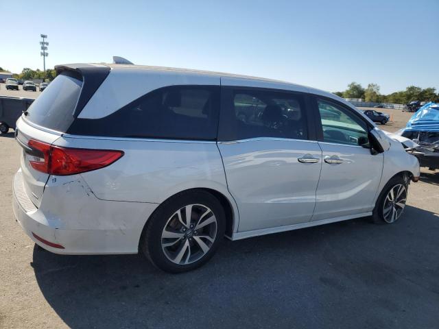 5FNRL6H89PB022201 - 2023 HONDA ODYSSEY TOURING WHITE photo 3