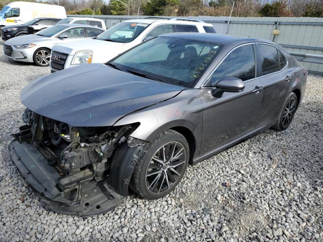 4T1G11AK3MU544357 - 2021 TOYOTA CAMRY SE GRAY photo 1