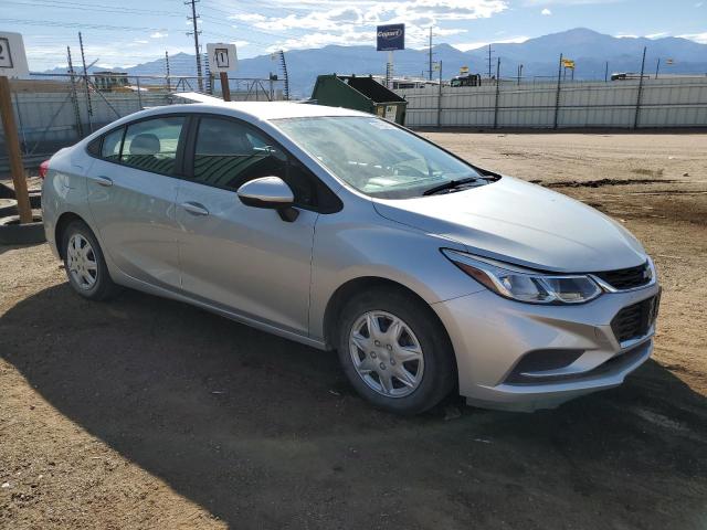 1G1BB5SM6J7139938 - 2018 CHEVROLET CRUZE LS ვერცხლისფერი ფოტო 4