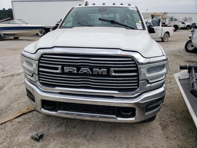 3C63RRJL8LG117218 - 2020 RAM 3500 LARAMIE WHITE photo 5