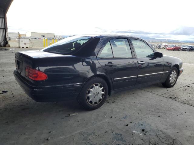 WDBJF65F4WA603280 - 1998 MERCEDES-BENZ E 320 BLACK photo 3