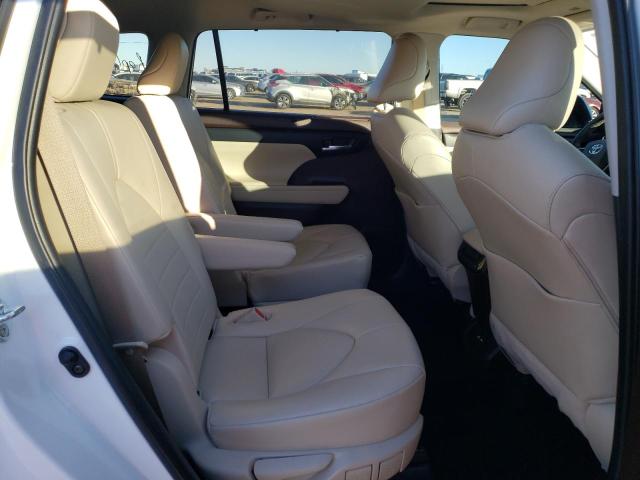 5TDGZRAH2MS529787 - 2021 TOYOTA HIGHLANDER XLE WHITE photo 10