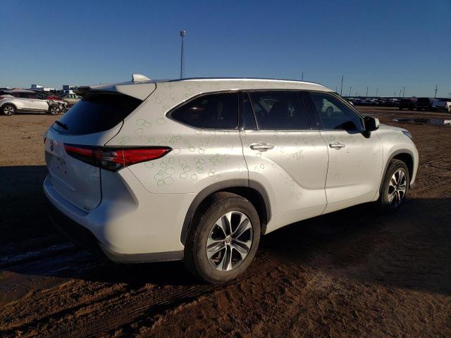 5TDGZRAH2MS529787 - 2021 TOYOTA HIGHLANDER XLE WHITE photo 3