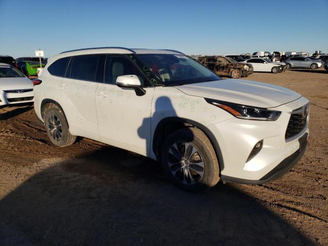 5TDGZRAH2MS529787 - 2021 TOYOTA HIGHLANDER XLE WHITE photo 4