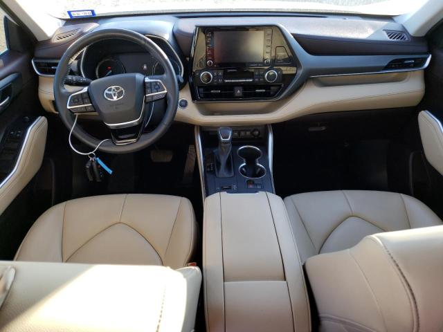 5TDGZRAH2MS529787 - 2021 TOYOTA HIGHLANDER XLE WHITE photo 8