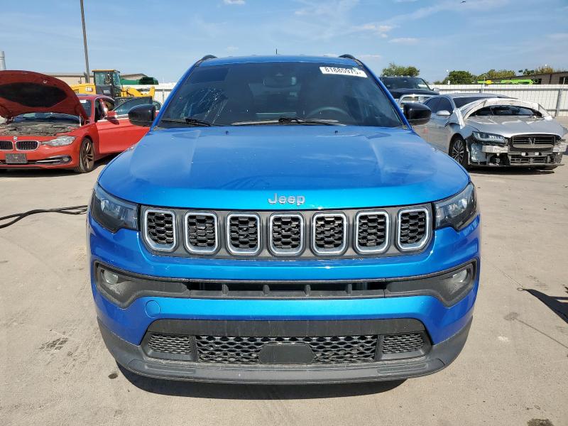 3C4NJDBN0RT152847 - 2024 JEEP COMPASS LATITUDE أزرق صورة 5