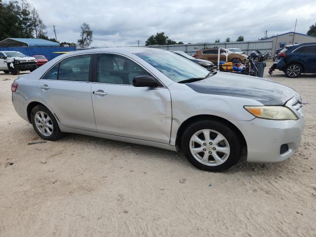 4T1BF3EK5BU226481 - 2011 TOYOTA CAMRY BASE 银色 照片 4