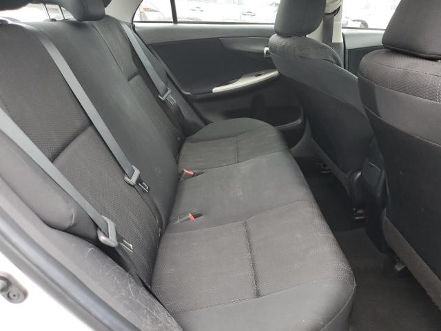 2T1BU4EE0BC619585 - 2011 TOYOTA COROLLA BASE Сріблястий фото 10