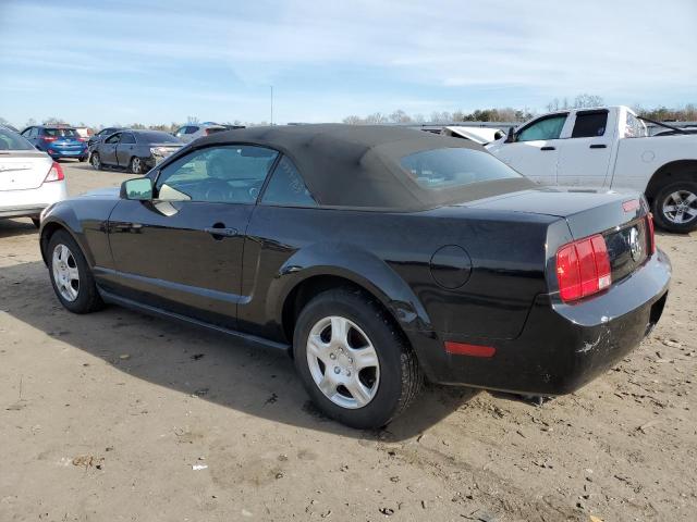 1ZVFT84N465188598 - 2006 FORD MUSTANG BLACK photo 2