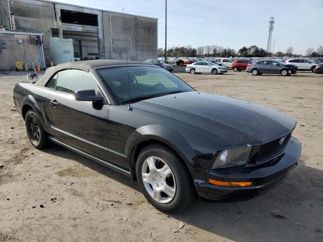 1ZVFT84N465188598 - 2006 FORD MUSTANG BLACK photo 4