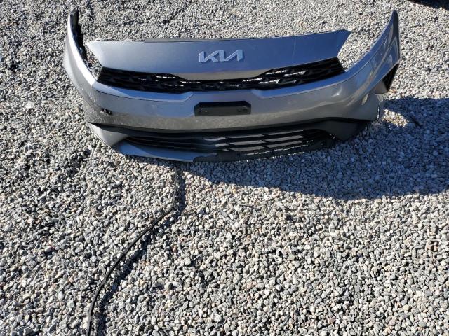 3KPF24AD0NE463963 - 2022 KIA FORTE FE SILVER photo 12